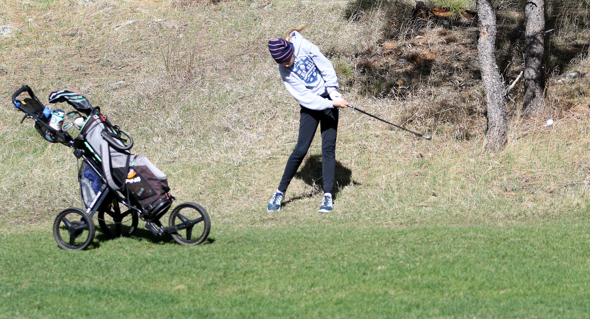 051022-golfhorning4.jpg